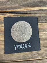 Load image into Gallery viewer, Pinecone