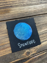 Load image into Gallery viewer, Snowflake